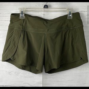 Lululemon size 8 womens shorts
